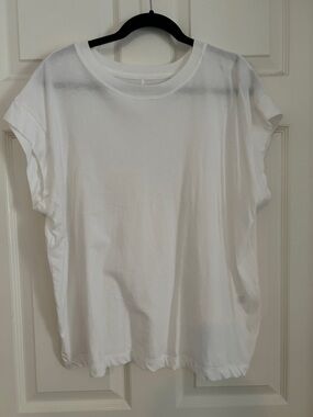 a new day White Short Sleeve Crewneck Women's Tee split sides